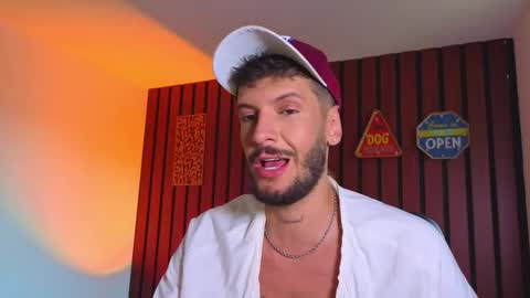 Max Taylor online show from October 18, 2025, 9:48 pm