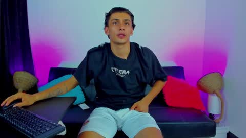 MAX     online show from September 30, 2025, 1:43 am