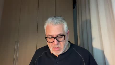 maxbillo online show from March 19, 2026, 9:52 pm