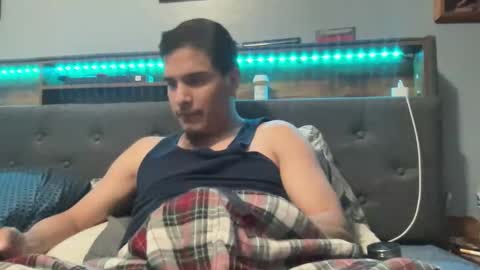 Snapshot of maxfreaky407284 chatting on April 21, 2026, 5:36 am perezcouple online show from April 21, 2026, 5:36 am