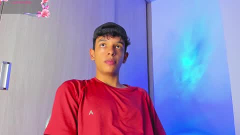 Snapshot of maxfrost1 chatting on April 19, 2026, 9:28 pm Max online show from April 19, 2026, 9:28 pm