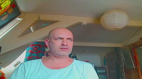 maxhardcore77 online show from June 17, 2026, 9:23 am