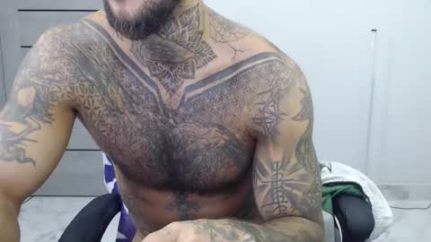 Snapshot of maxi_foxxx chatting on October 6, 2025, 8:12 am Maximus Fox online show from October 6, 2025, 8:12 am