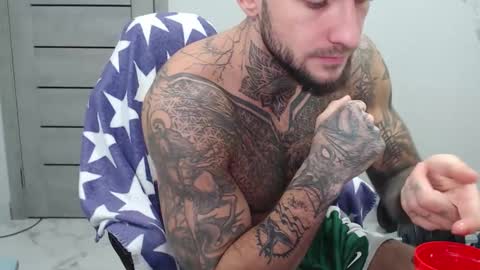 Snapshot of maxi_foxxx chatting on November 12, 2025, 4:35 am Maximus Fox online show from November 12, 2025, 4:35 am