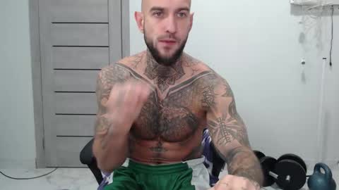 Snapshot of maxi_foxxx chatting on November 16, 2025, 6:52 am Maximus Fox online show from November 16, 2025, 6:52 am