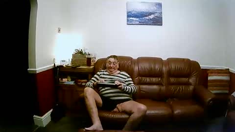 Snapshot of maxi_johnes chatting on February 2, 2025, 12:09 am MAX online show from February 2, 2025, 12:09 am