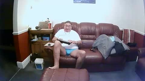 MAX online show from October 28, 2025, 11:18 pm