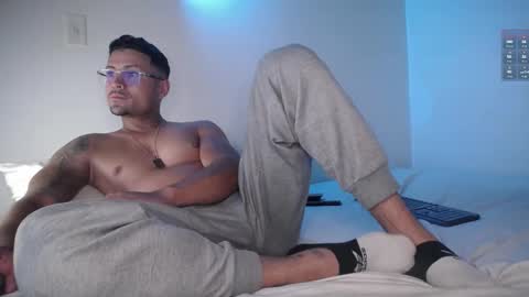 Snapshot of maxi_mux1 chatting on March 11, 2025, 6:21 am MAXI online show from March 11, 2025, 6:21 am