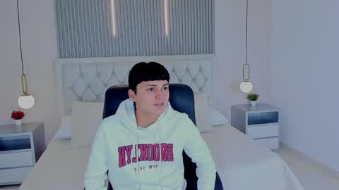 --  -- online show from December 2, 2025, 7:09 pm