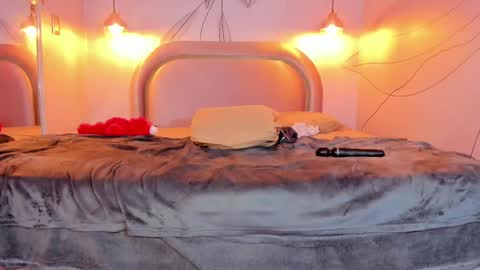 maxim online show from February 12, 2025, 9:10 am