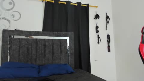 Maximiliano online show from December 4, 2025, 7:44 pm