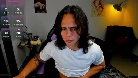 Snapshot of maximiliano_scoott_ chatting on December 4, 2025, 5:17 am maximiliano_scoott_ online show from December 4, 2025, 5:17 am