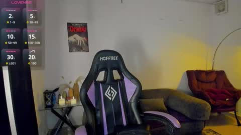 maximiliano_scoott_ online show from February 18, 2026, 11:01 pm