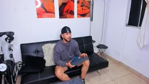 Maximo online show from November 21, 2025, 3:16 am