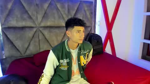 Snapshot of maximo_romano chatting on October 20, 2025, 7:14 pm Maximo online show from October 20, 2025, 7:14 pm