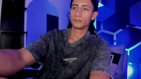 Maximo online show from August 5, 2026, 7:17 pm