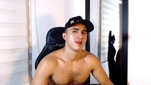 Maximo Sebastian online show from June 25, 2026, 8:57 pm