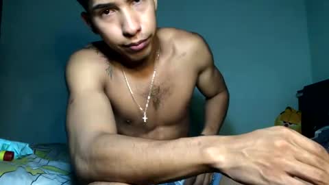 Snapshot of maximo_vega_new chatting on February 21, 2025, 4:40 am Maximo Aron Vega online show from February 21, 2025, 4:40 am
