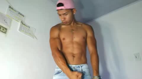 Maximo Aron Vega online show from March 25, 2026, 9:32 pm