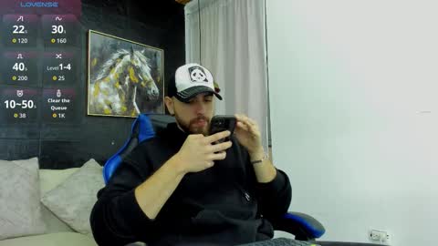 Maximo Wolf online show from November 1, 2025, 8:22 pm