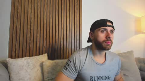 Maximo Wolf online show from March 30, 2026, 1:06 am