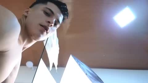 Snapshot of maximohoot chatting on January 26, 2025, 12:26 am Sebastian online show from January 26, 2025, 12:26 am