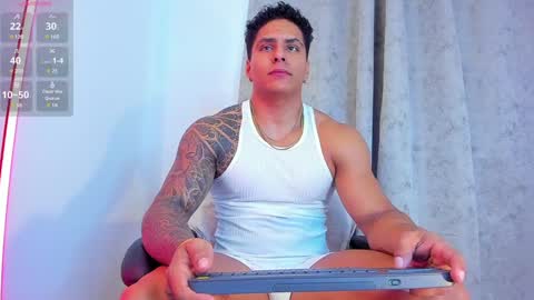 Maximoscott online show from February 5, 2025, 12:27 pm