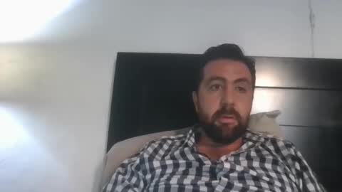 Snapshot of maximus1350 chatting on February 4, 2025, 11:27 pm Maximus1350 online show from February 4, 2025, 11:27 pm