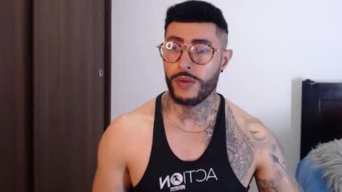 Snapshot of maximus_golden chatting on December 26, 2024, 3:59 am Independent Model online show from December 26, 2024, 3:59 am