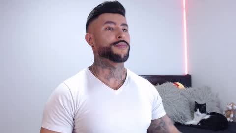 Snapshot of maximus_golden chatting on September 9, 2025, 2:33 am Independent Model online show from September 9, 2025, 2:33 am