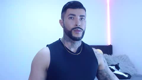 Independent Model online show from November 4, 2025, 3:38 am