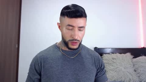 Independent Model online show from December 16, 2025, 2:16 am