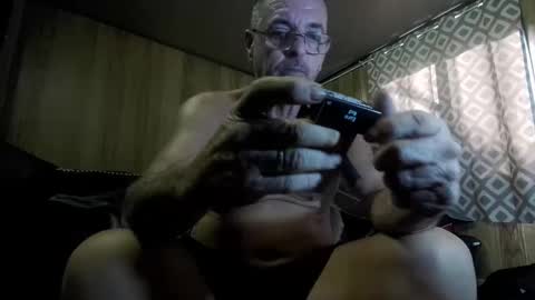 Snapshot of maximus_oreally chatting on February 10, 2025, 6:09 am Max online show from February 10, 2025, 6:09 am