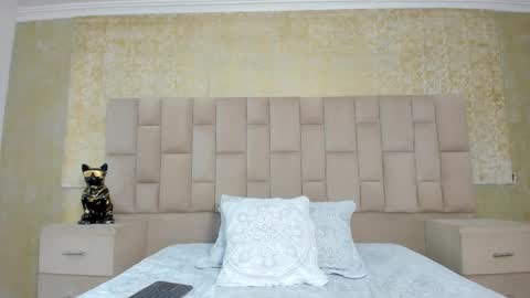 Maximus online show from October 17, 2025, 4:04 am