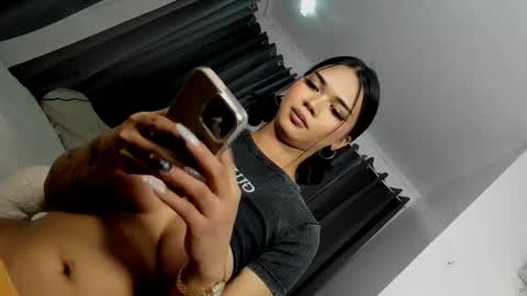 maxyy online show from October 10, 2025, 12:37 pm