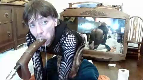 Snapshot of maxjr8008 chatting on November 3, 2025, 8:48 am maxjr8008 online show from November 3, 2025, 8:48 am