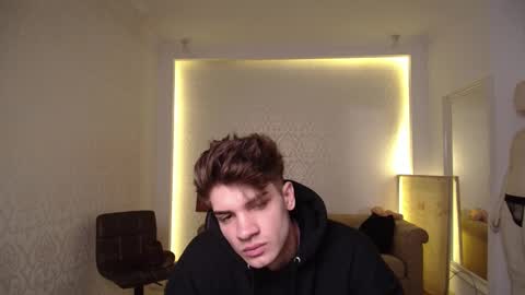 Snapshot of maxkaiden chatting on February 18, 2025, 7:32 am MaxKaiden online show from February 18, 2025, 7:32 am