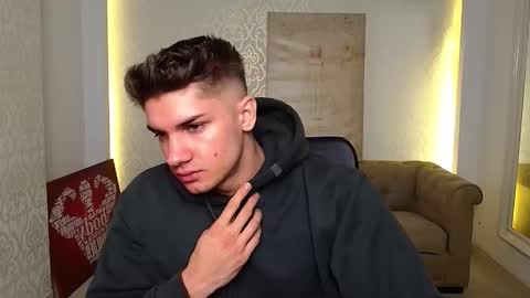 MaxKaiden online show from October 6, 2025, 4:32 am