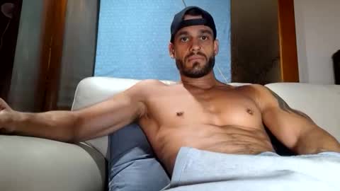 Luca Dominus online show from November 19, 2025, 3:17 am