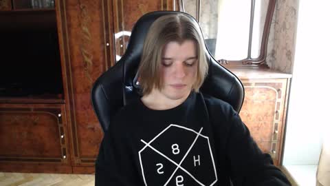 Snapshot of maxplay18 chatting on November 6, 2025, 9:10 am Max online show from November 6, 2025, 9:10 am