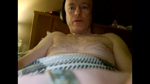 Snapshot of maxpro45 chatting on March 25, 2026, 2:50 am fuck those pink things right off ffs real deal or nowt online show from March 25, 2026, 2:50 am