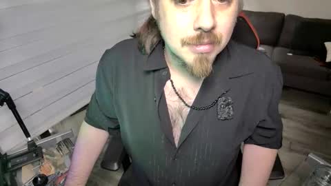 Snapshot of maxredz chatting on May 1, 2026, 4:28 am Max online show from May 1, 2026, 4:28 am