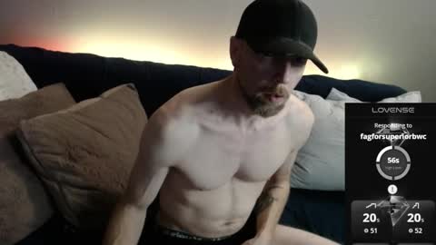 MaxRouger online show from December 1, 2025, 1:43 am