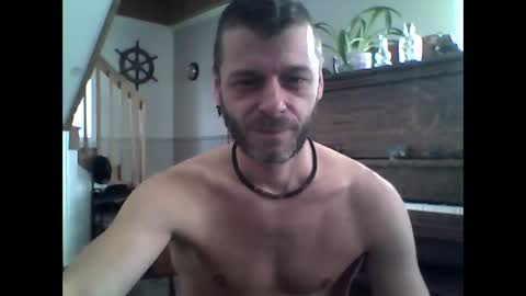 Snapshot of maxthewolf chatting on January 11, 2025, 5:18 pm MaxTheWolf online show from January 11, 2025, 5:18 pm