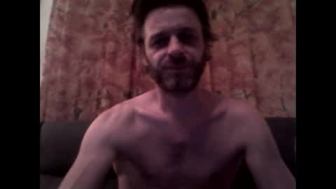 Snapshot of maxthewolf chatting on June 3, 2026, 1:52 am MaxTheWolf online show from June 3, 2026, 1:52 am