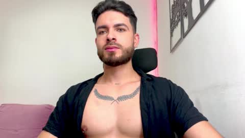 Snapshot of maxtowers chatting on December 4, 2024, 4:10 am Maxi online show from December 4, 2024, 4:10 am