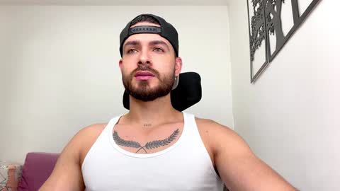 Snapshot of maxtowers chatting on February 5, 2025, 10:12 pm Maxi online show from February 5, 2025, 10:12 pm