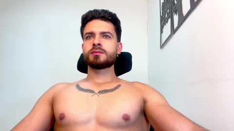 Snapshot of maxtowers chatting on March 9, 2025, 3:43 am Maxi online show from March 9, 2025, 3:43 am