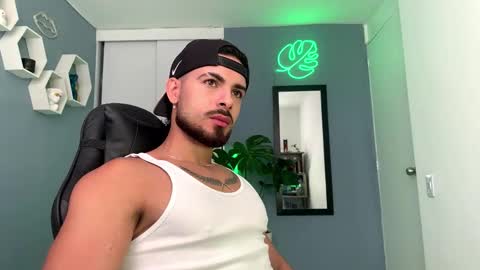 Snapshot of maxtowers chatting on October 14, 2025, 5:58 pm Maxi online show from October 14, 2025, 5:58 pm