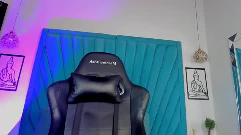 MAX online show from January 31, 2025, 9:37 pm